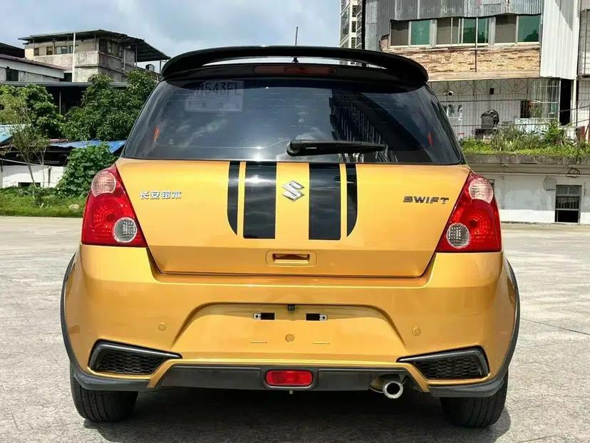 Suzuki Swift 2015 1.5L Automatic Limited Edition — миниатюра 17