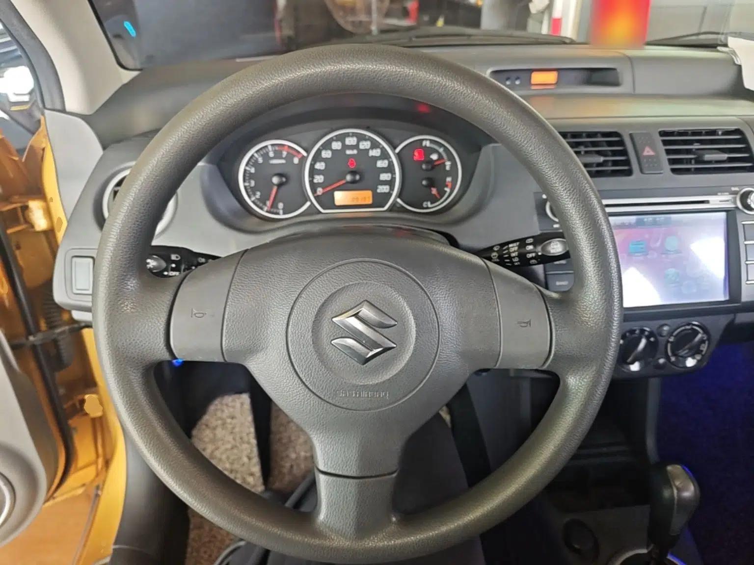 Suzuki Swift 2015 1.5L Automatic Limited Edition — миниатюра 21