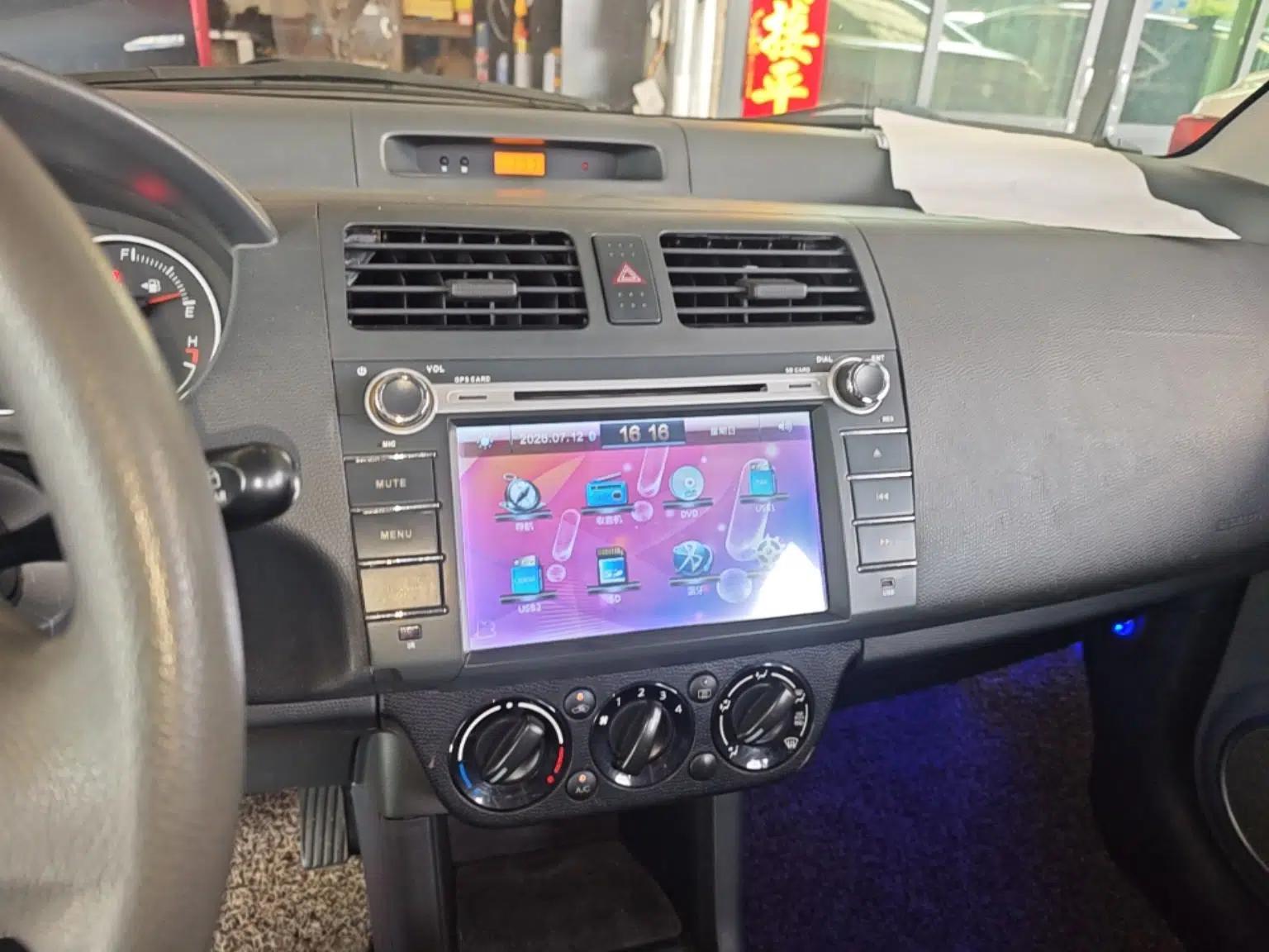 Suzuki Swift 2015 1.5L Automatic Limited Edition — миниатюра 23