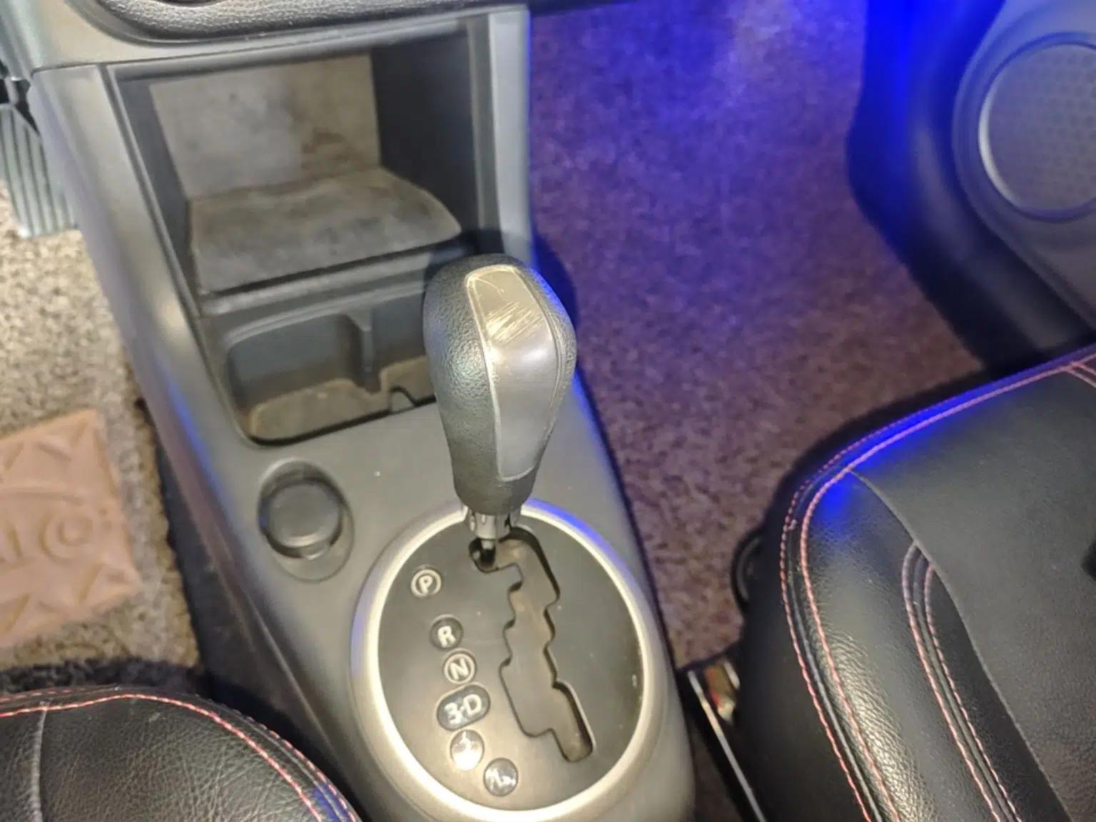 Suzuki Swift 2015 1.5L Automatic Limited Edition — миниатюра 24