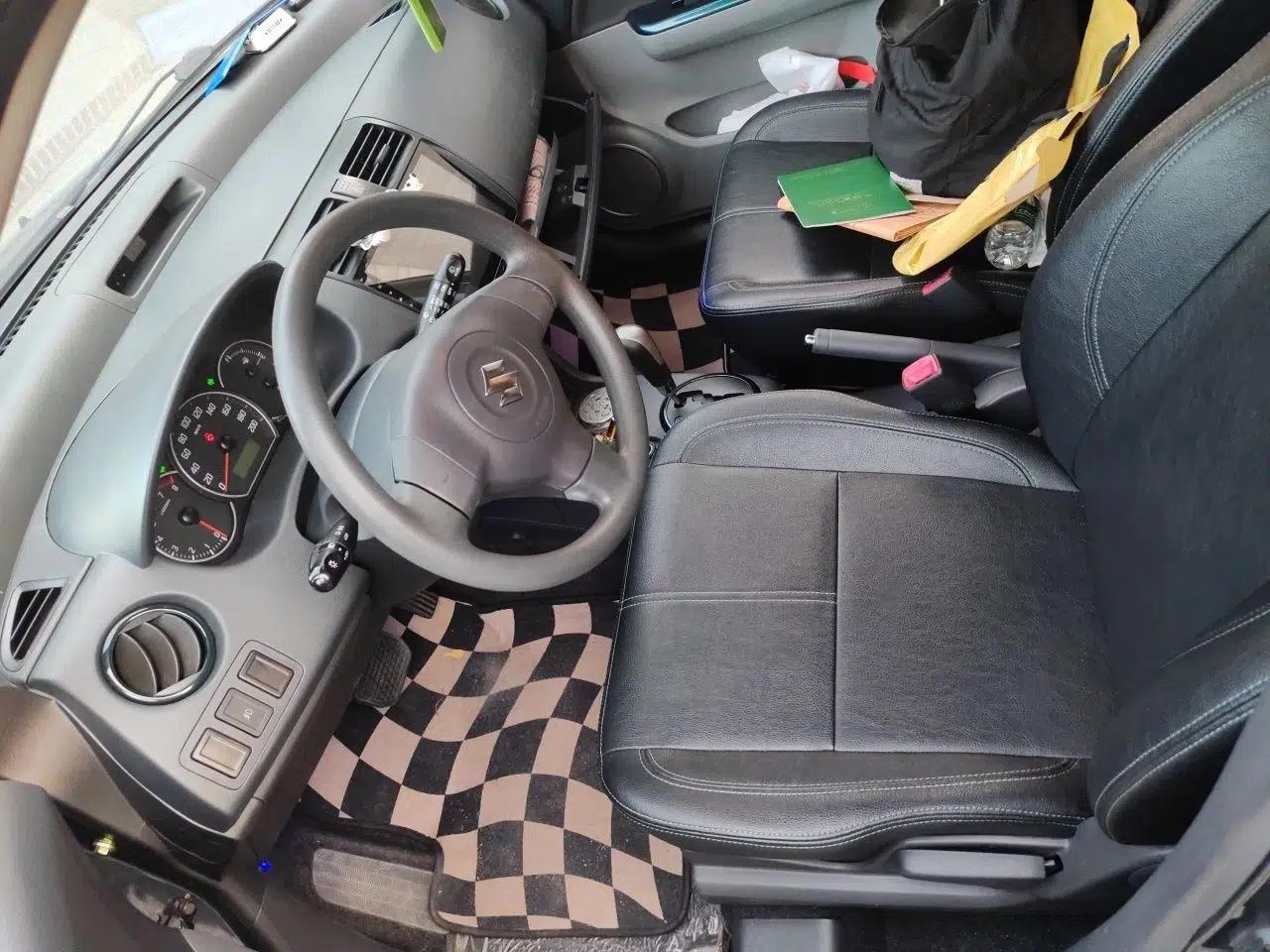 Suzuki Swift 2016 1.5L Automatic Fashionable Coolplay Edition — миниатюра 15