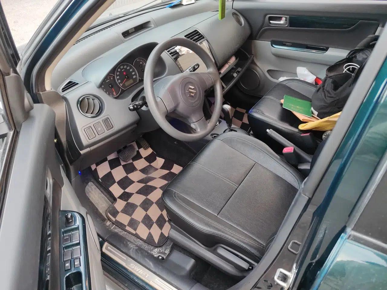 Suzuki Swift 2016 1.5L Automatic Fashionable Coolplay Edition — миниатюра 16