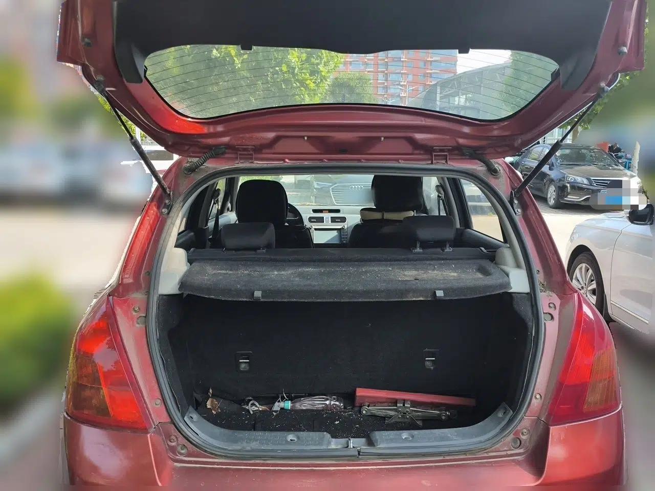 Suzuki Swift 2013 1.3L Manual Value Edition — миниатюра 19
