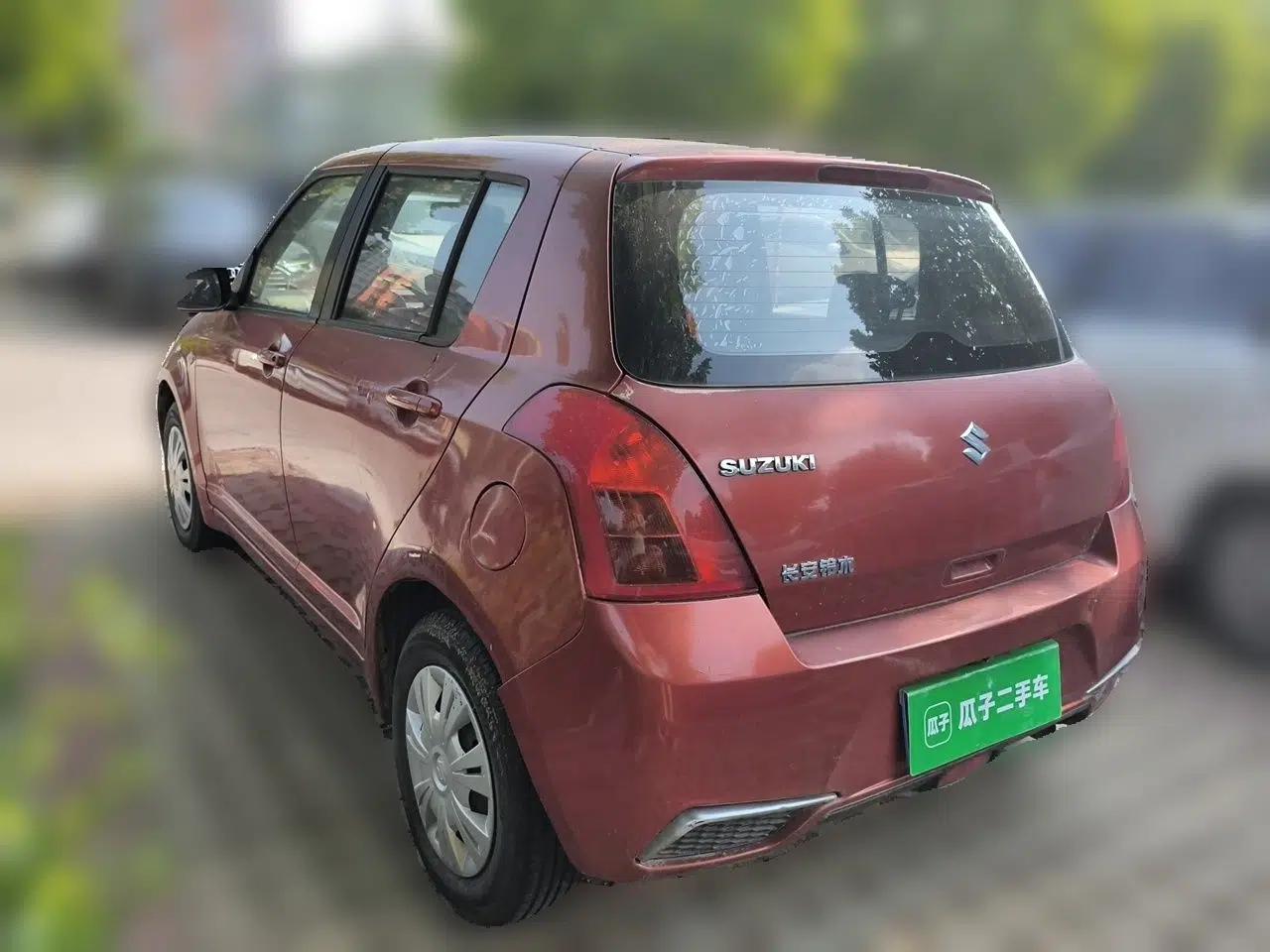 Suzuki Swift 2013 1.3L Manual Value Edition — миниатюра 4