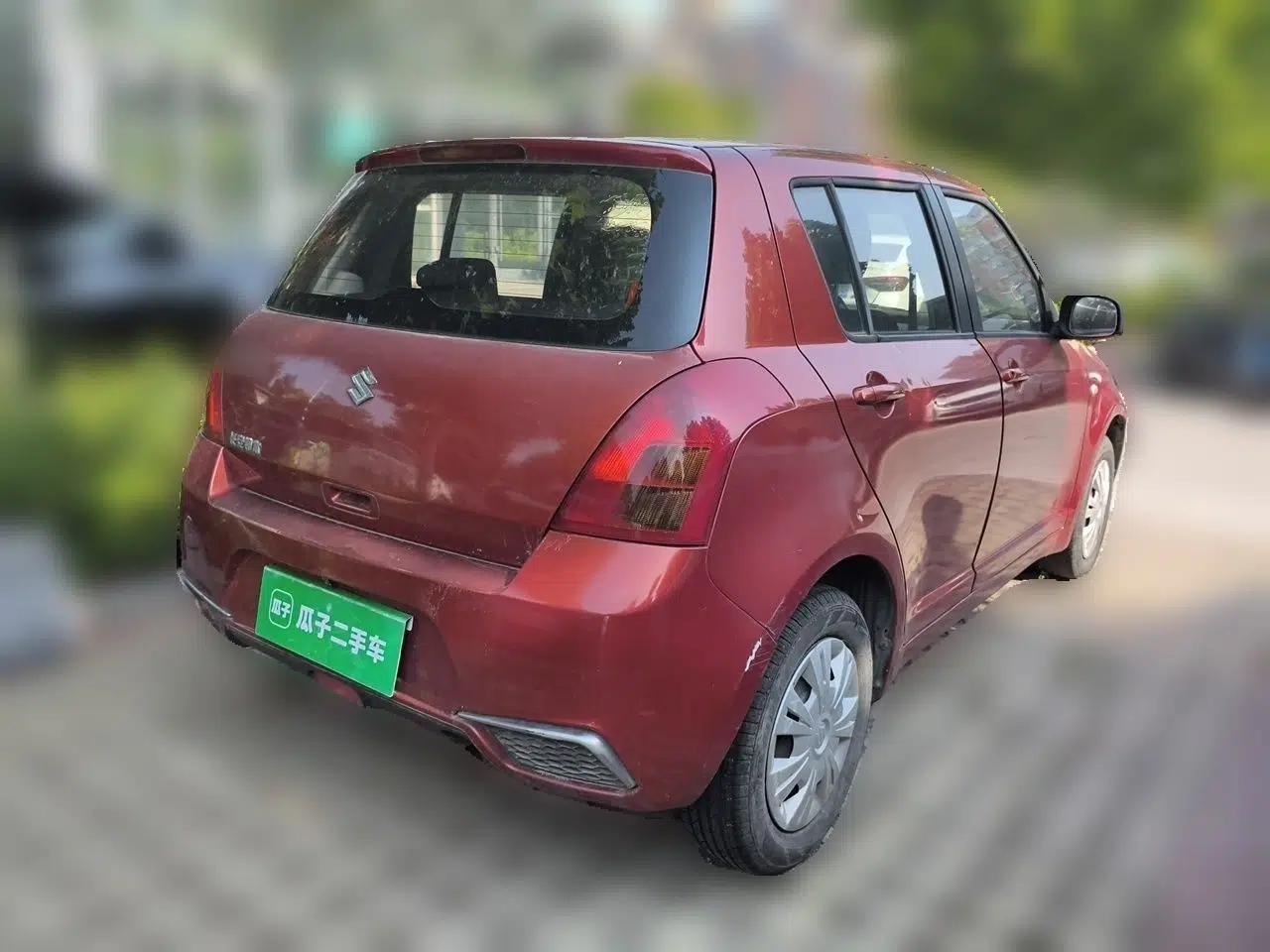 Suzuki Swift 2013 1.3L Manual Value Edition — миниатюра 6