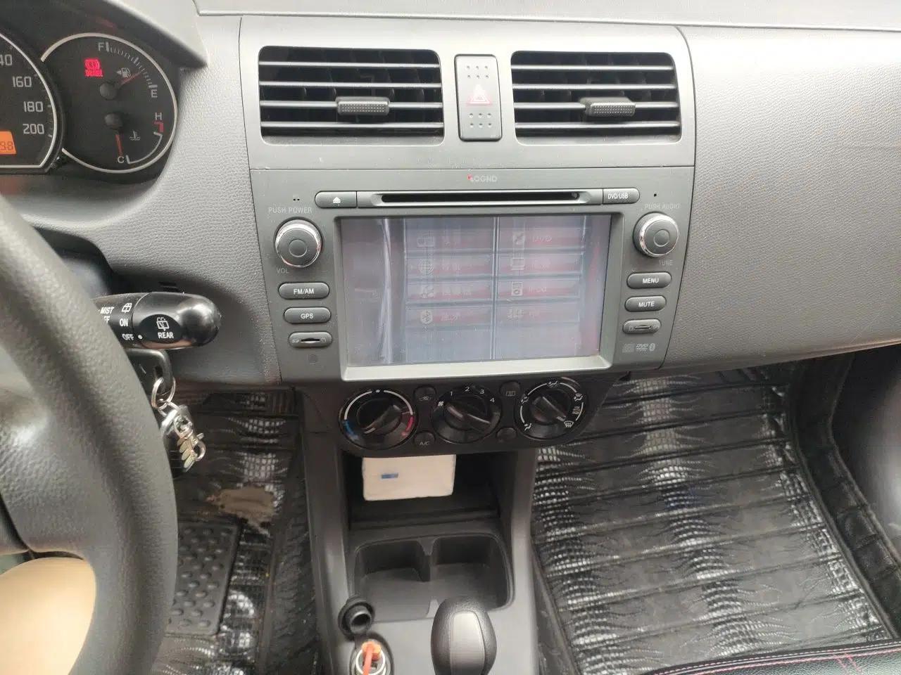 Suzuki Swift 2015 1.5L Automatic Limited Edition — миниатюра 13