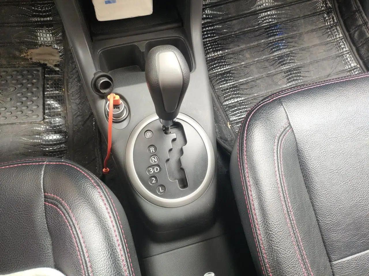 Suzuki Swift 2015 1.5L Automatic Limited Edition — миниатюра 14