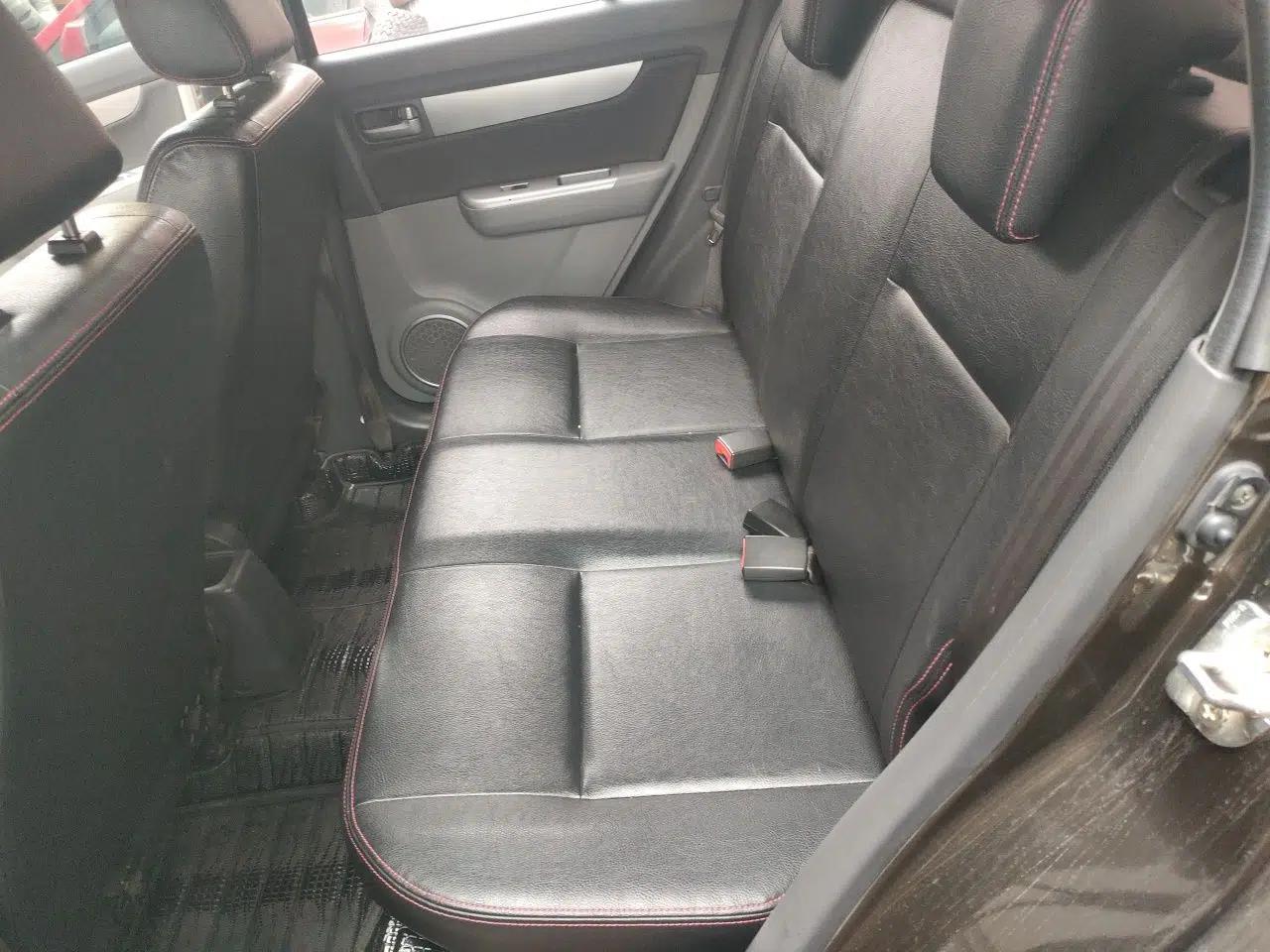Suzuki Swift 2015 1.5L Automatic Limited Edition — миниатюра 17
