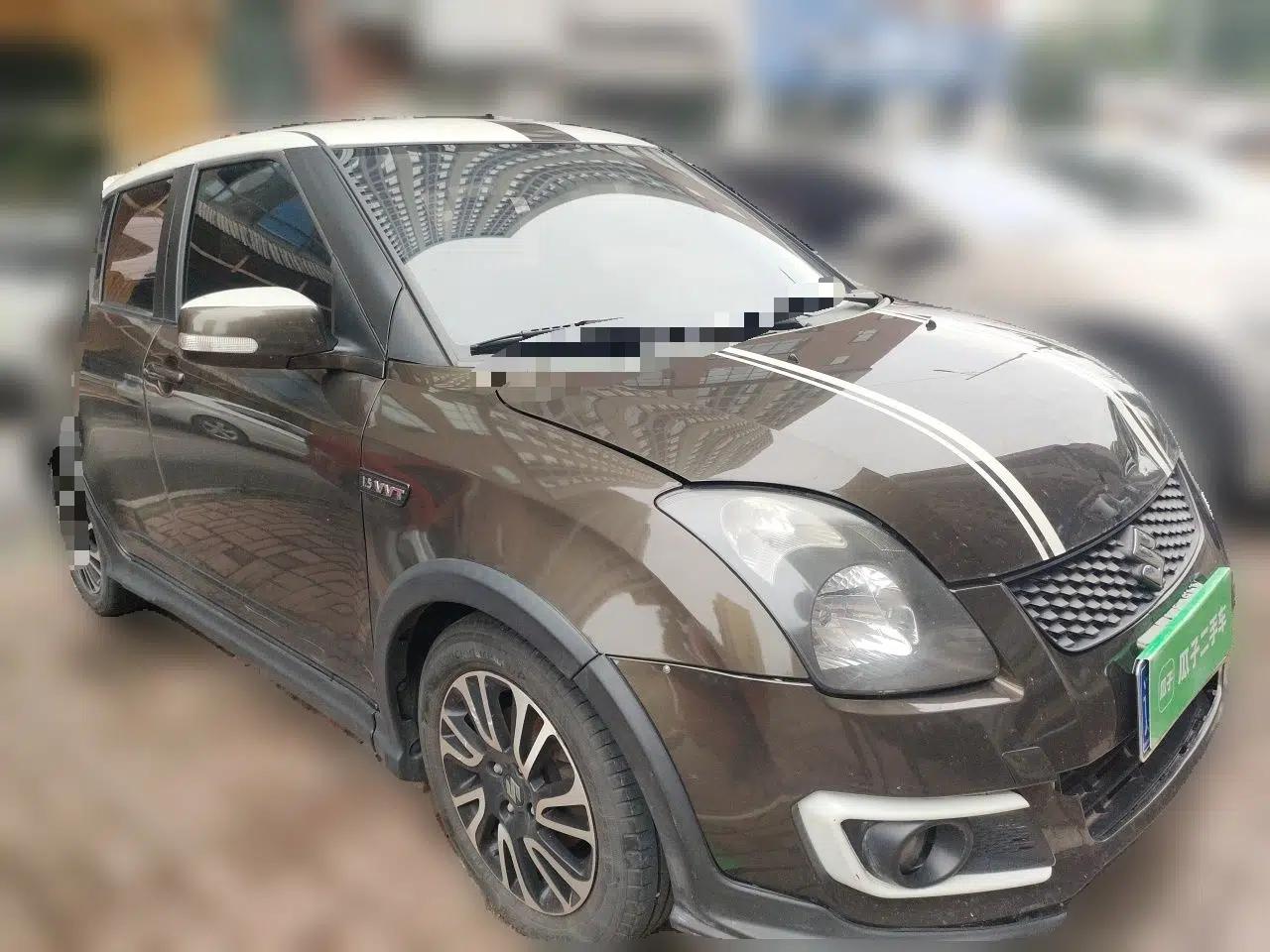 Suzuki Swift 2015 1.5L Automatic Limited Edition — миниатюра 3