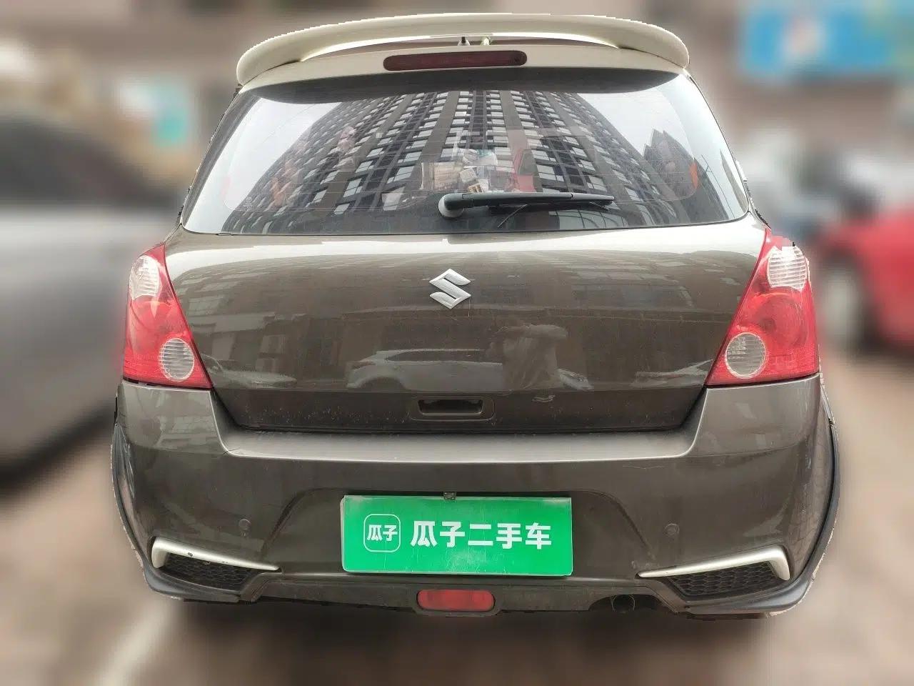 Suzuki Swift 2015 1.5L Automatic Limited Edition — миниатюра 5