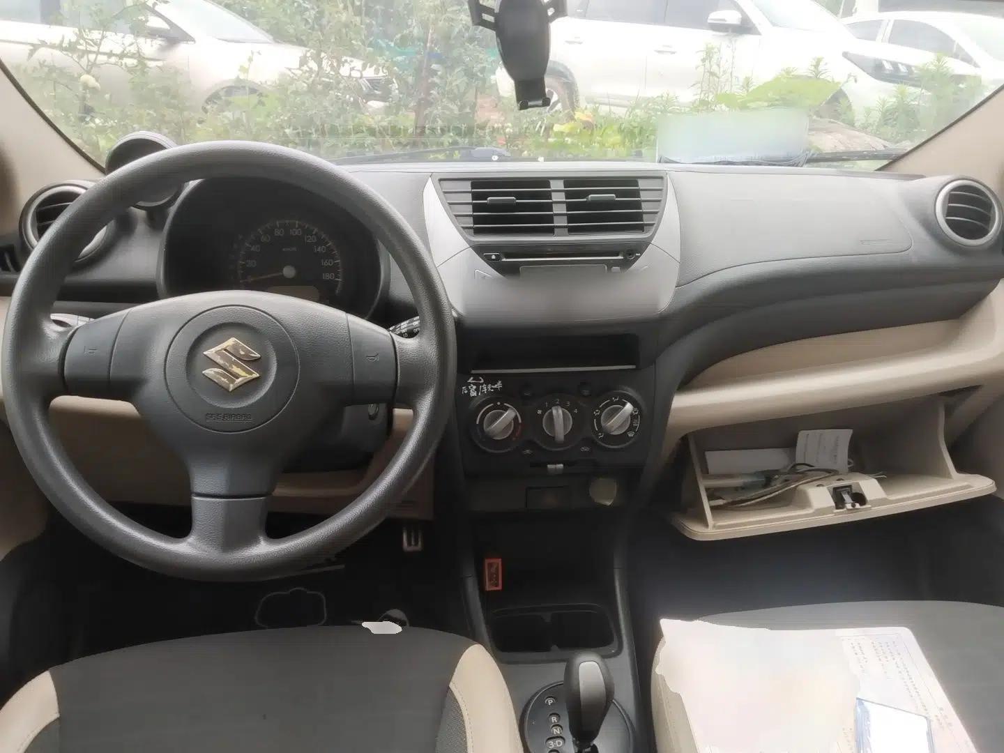 Suzuki Alto 2013 1.0L Automatic Luxury Model — миниатюра 9