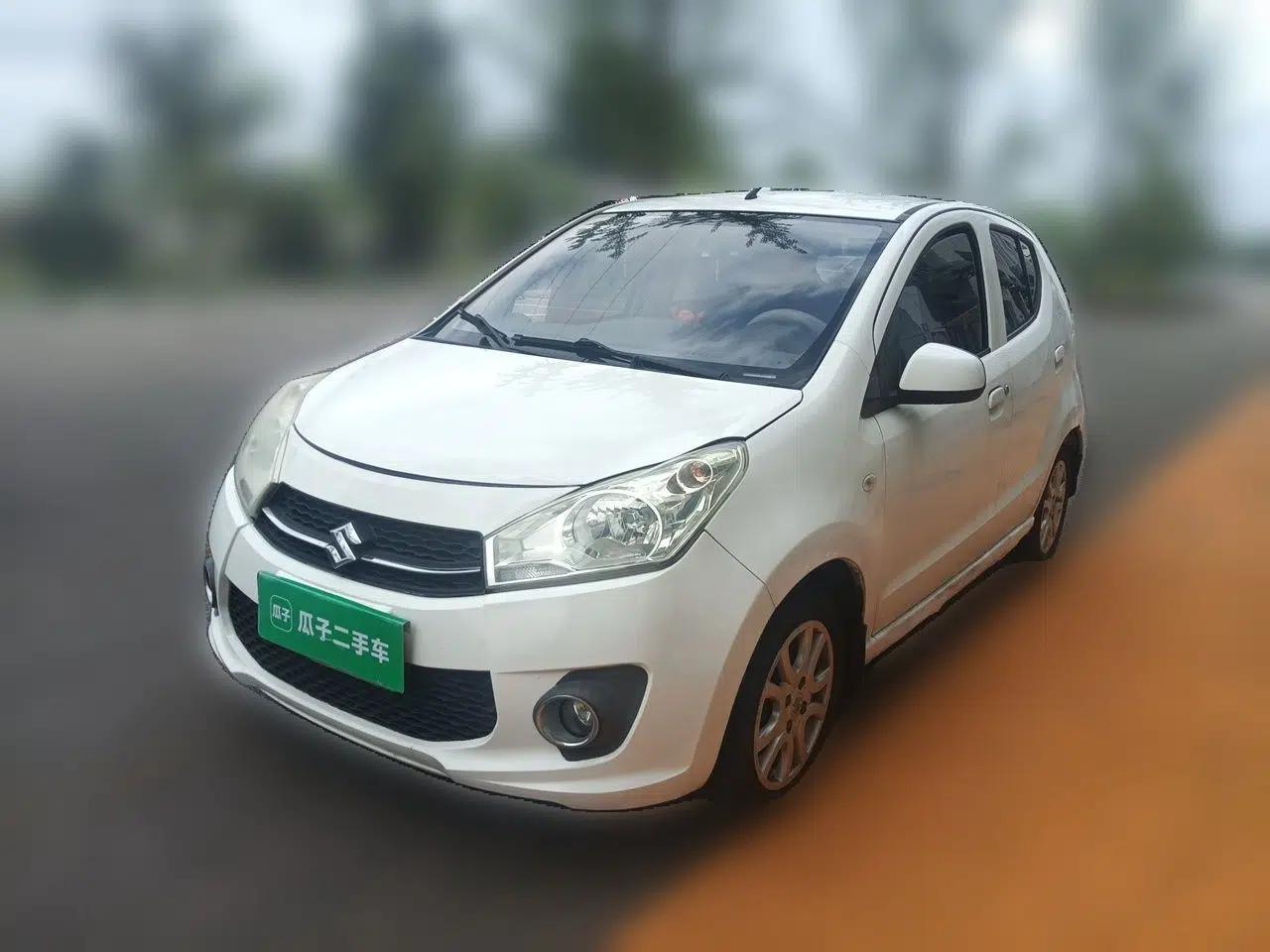 Suzuki Alto 2015 1.0L Manual Limited Edition — миниатюра 1