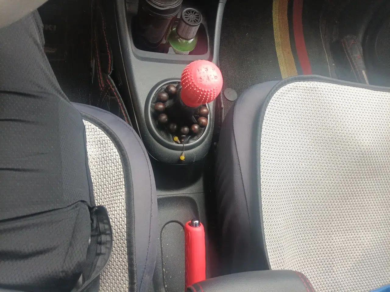 Suzuki Alto 2015 1.0L Manual Limited Edition — миниатюра 14