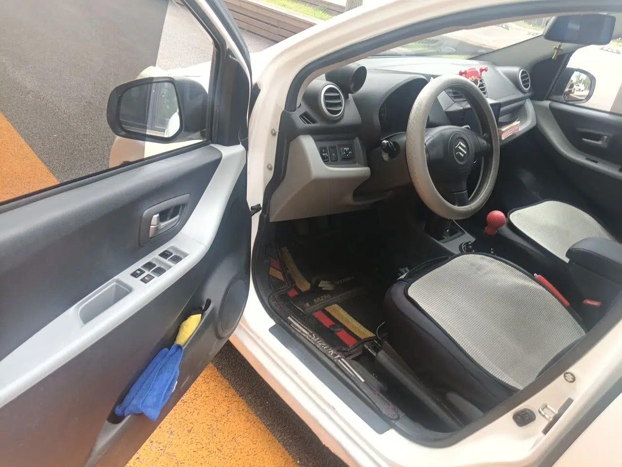 Suzuki Alto 2015 1.0L Manual Limited Edition — миниатюра 16