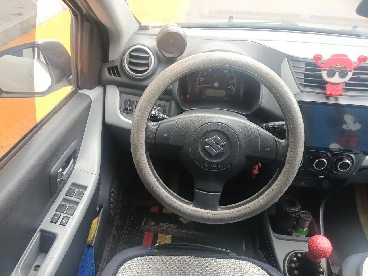Suzuki Alto 2015 1.0L Manual Limited Edition — миниатюра 10