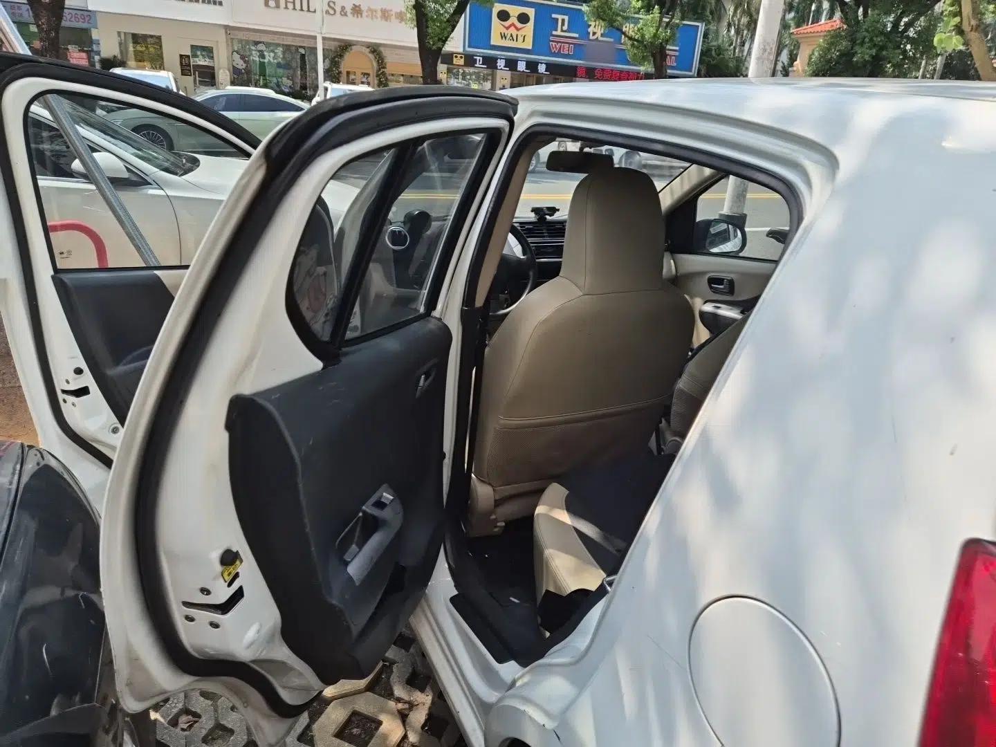 Suzuki Alto 2009 1.0L Automatic Luxury Version — миниатюра 17