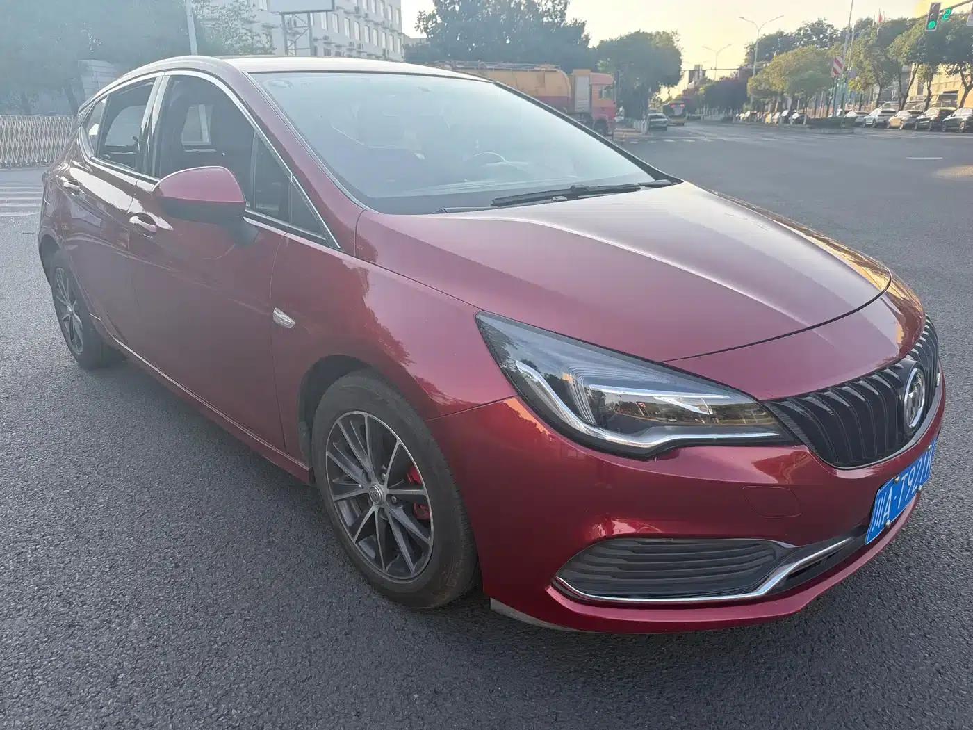 Buick Verano 2016 Hatchback GS 20T Dual-Clutch Sport — миниатюра 3