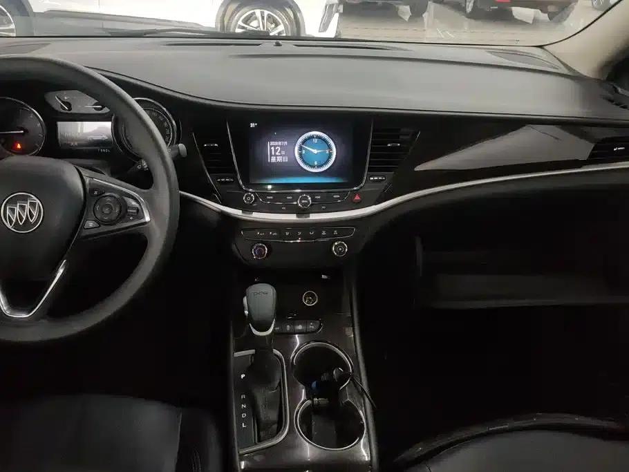 Buick Verano 2019 Sedan 20T Dual-Clutch Leading Edition — миниатюра 13