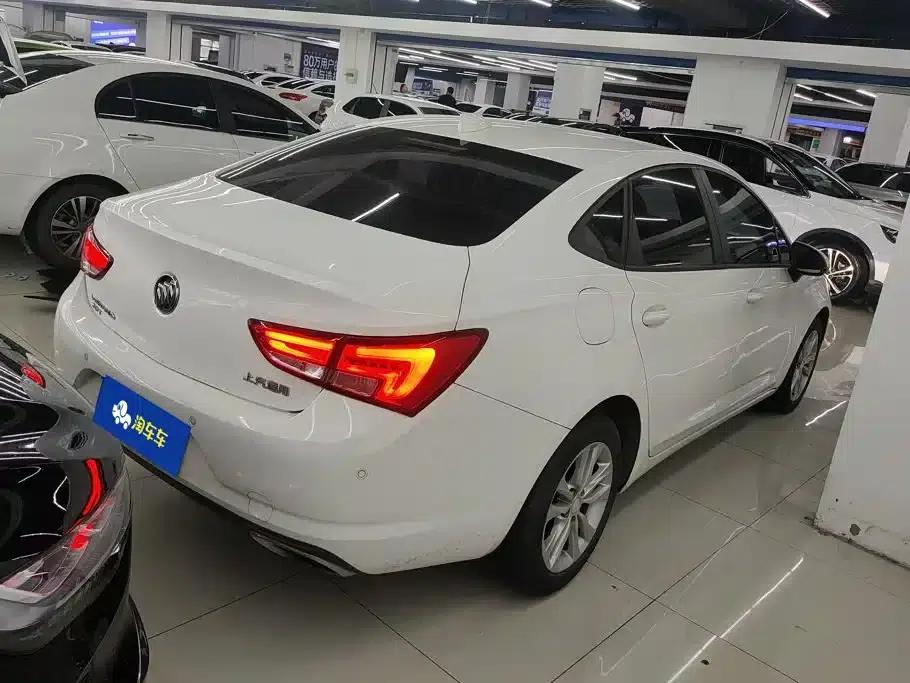 Buick Verano 2019 Sedan 20T Dual-Clutch Leading Edition — миниатюра 3