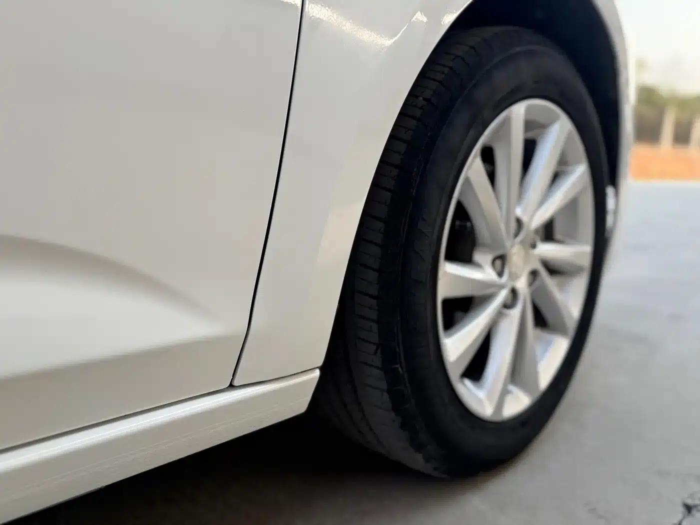 Buick Verano 2019 Sedan 15S Automatic Leading Edition — миниатюра 12