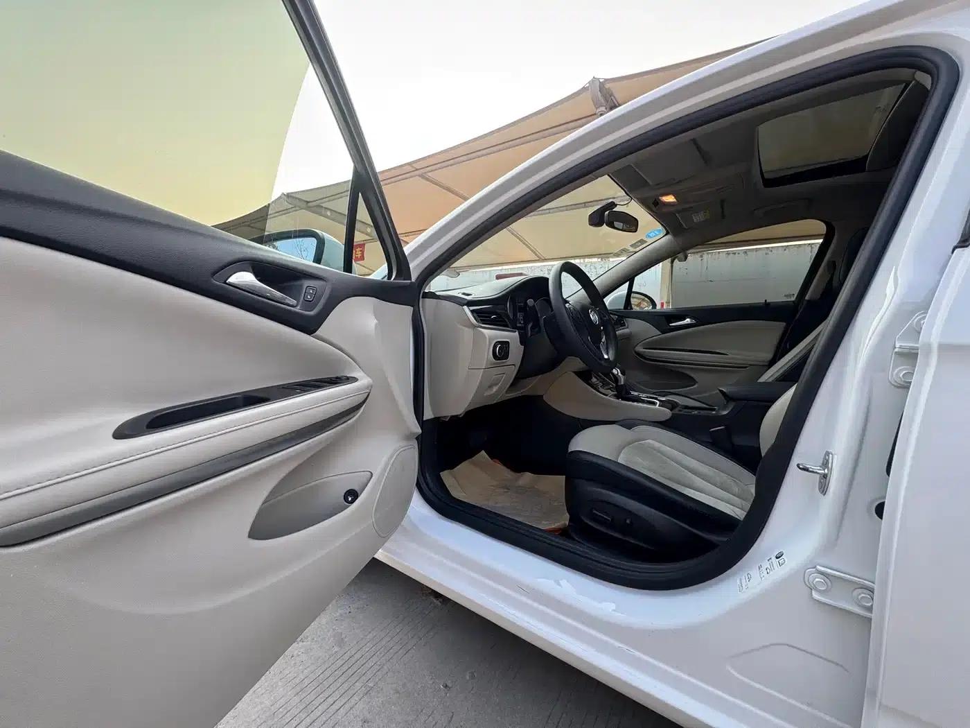 Buick Verano 2019 Sedan 15S Automatic Leading Edition — миниатюра 16