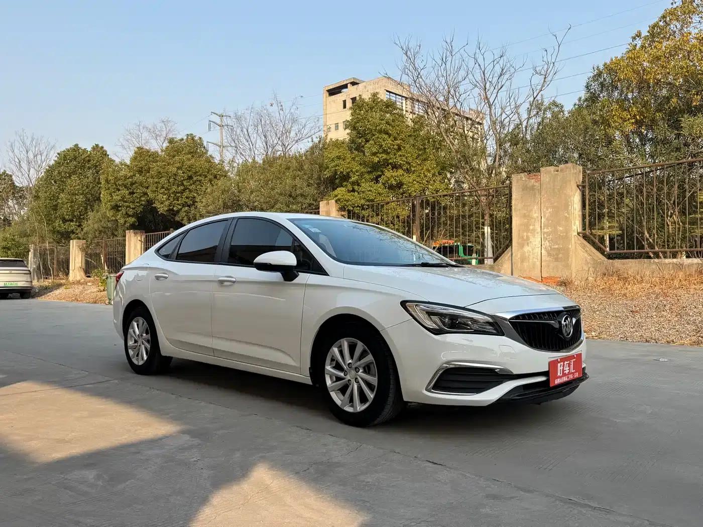 Buick Verano 2019 Sedan 15S Automatic Leading Edition — миниатюра 3
