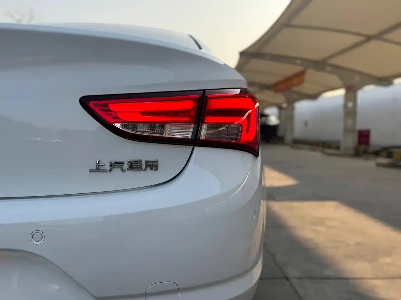 Buick Verano 2019 Sedan 15S Automatic Leading Edition — миниатюра 10