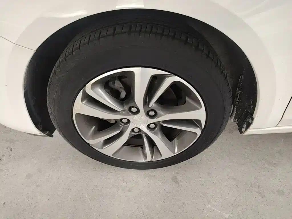 Buick Verano 2020 20T CVT Leading Edition — миниатюра 23