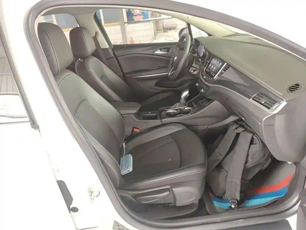 Buick Verano 2020 20T CVT Leading Edition — миниатюра 25