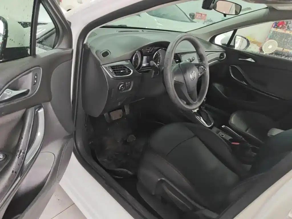 Buick Verano 2018 Hatchback 15S Automatic Entry-Level Model — миниатюра 16