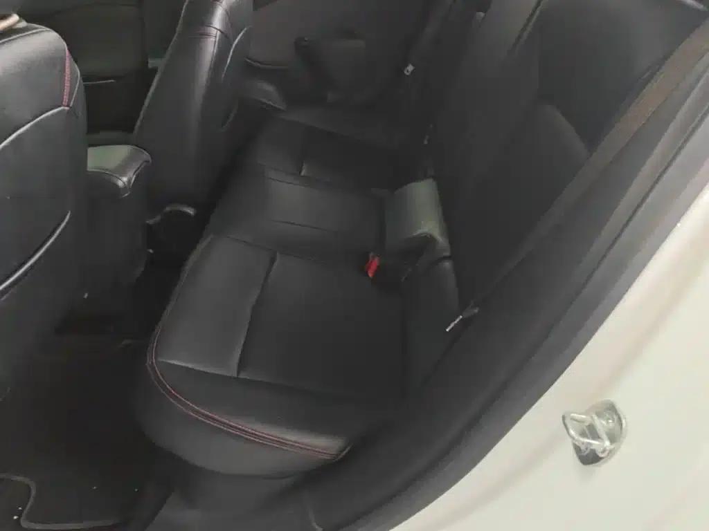 Buick Verano 2018 Hatchback 15S Automatic Entry-Level Model — миниатюра 17
