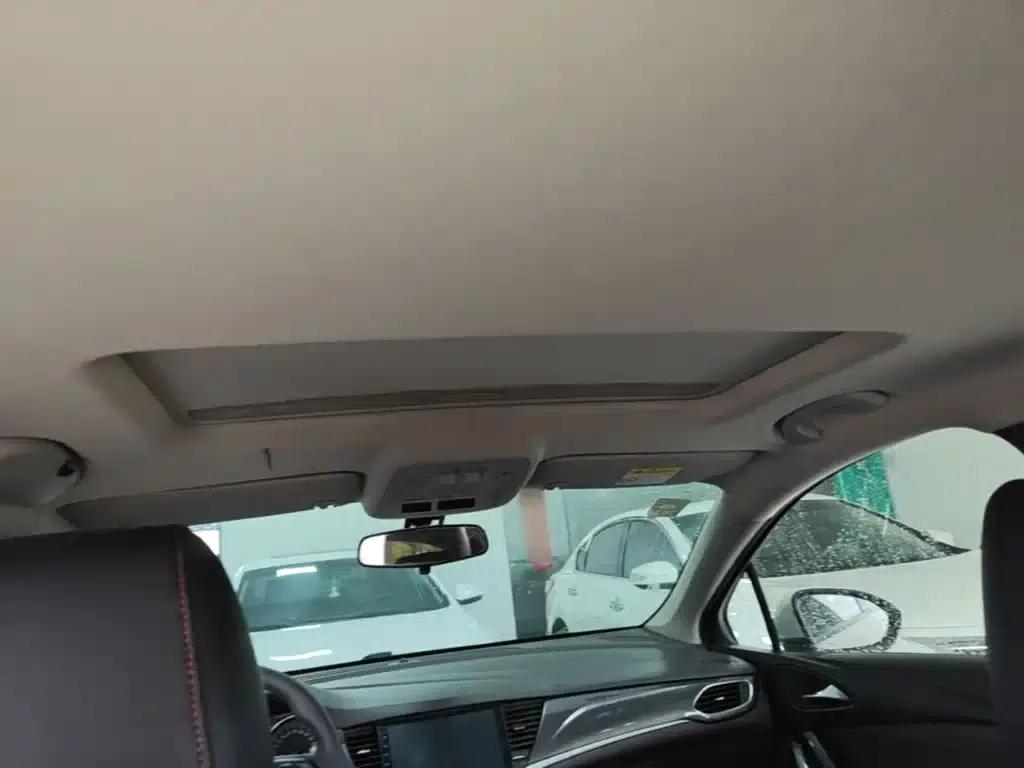 Buick Verano 2018 Hatchback 15S Automatic Entry-Level Model — миниатюра 18