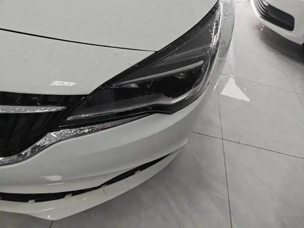 Buick Verano 2018 Hatchback 15S Automatic Entry-Level Model — миниатюра 24