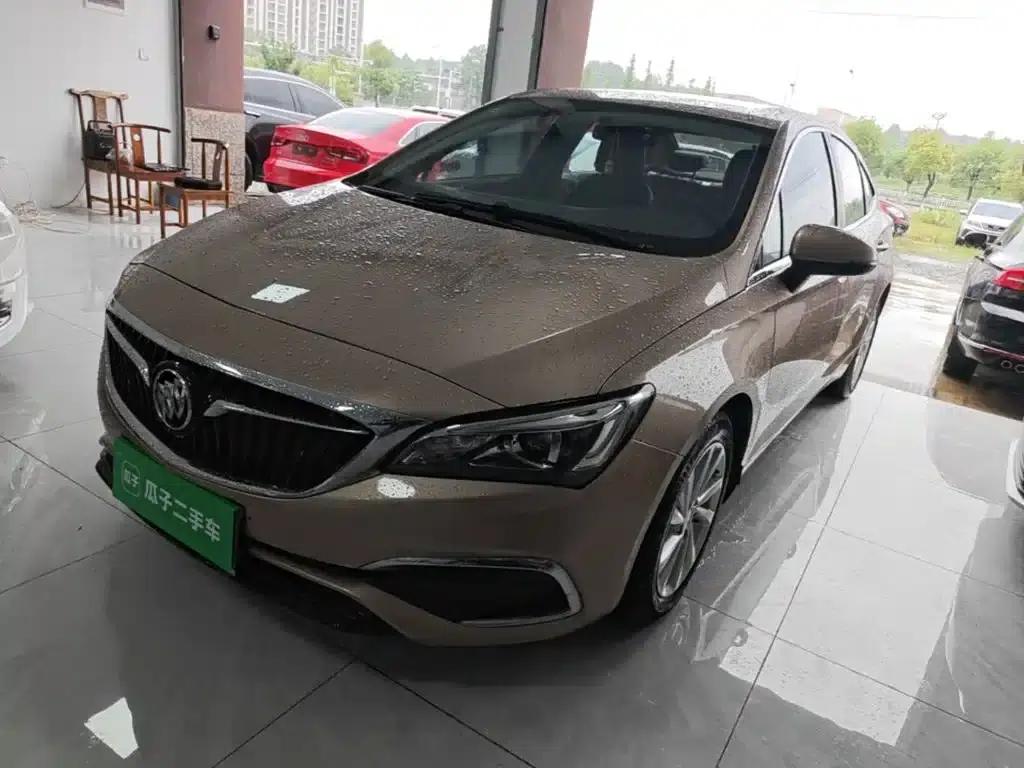 Buick Verano 2018 Sedan 15S Automatic Entry-Level — миниатюра 1