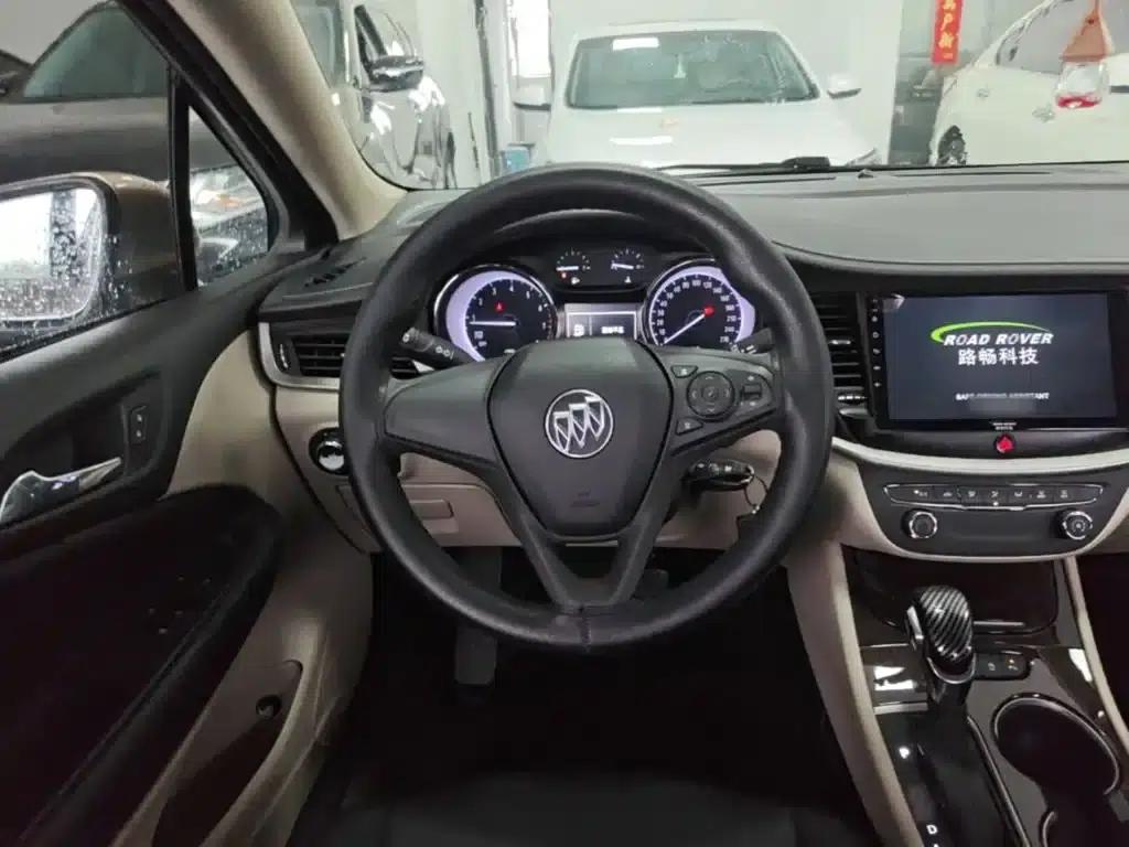 Buick Verano 2018 Sedan 15S Automatic Entry-Level — миниатюра 11