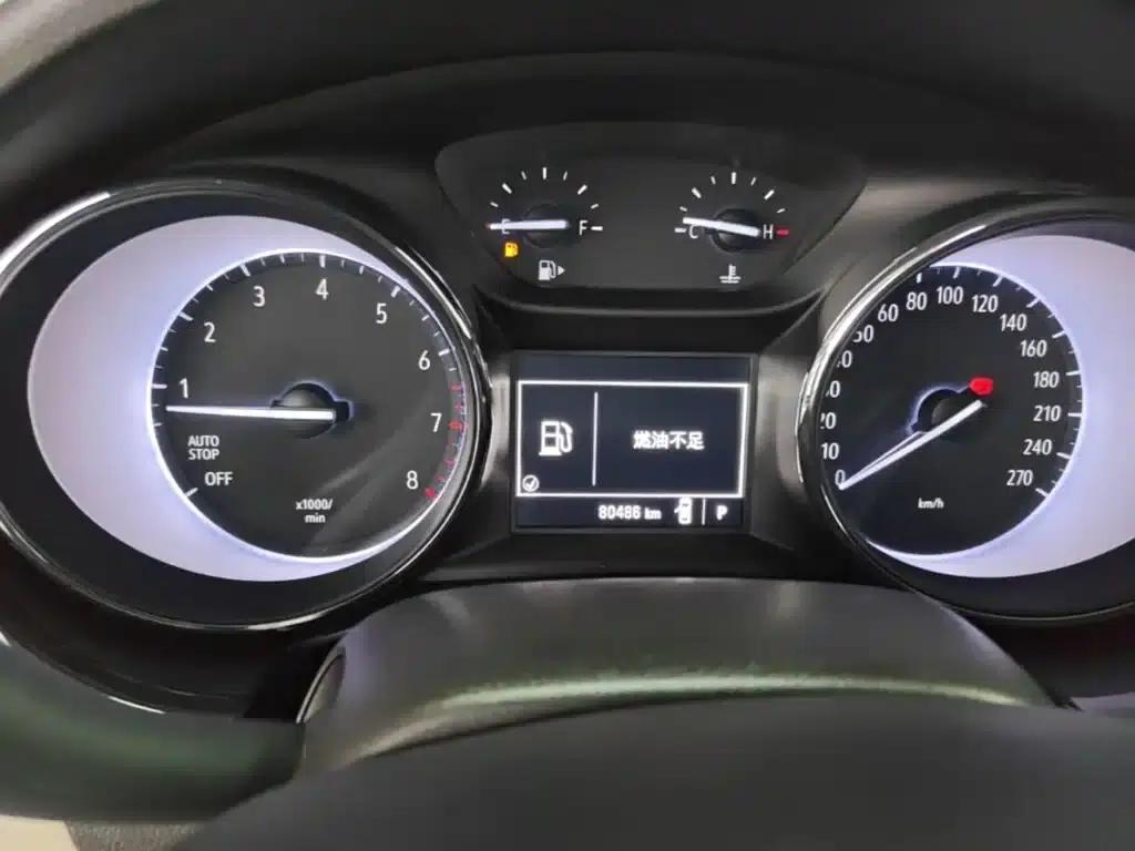 Buick Verano 2018 Sedan 15S Automatic Entry-Level — миниатюра 12