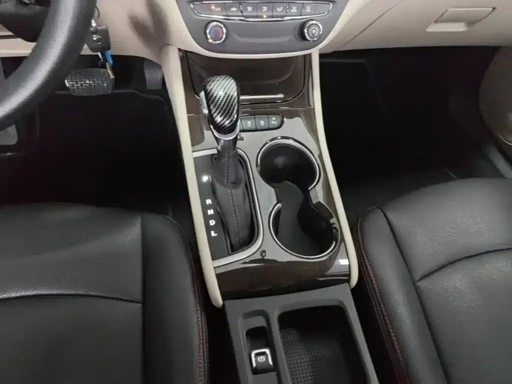 Buick Verano 2018 Sedan 15S Automatic Entry-Level — миниатюра 14