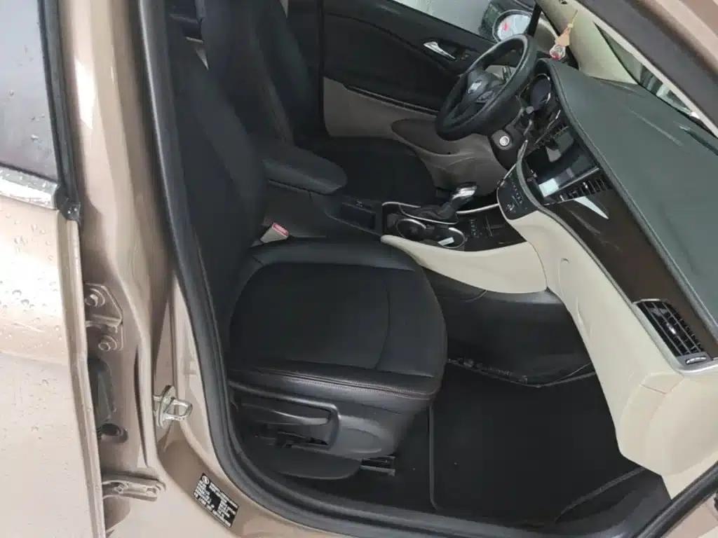 Buick Verano 2018 Sedan 15S Automatic Entry-Level — миниатюра 25