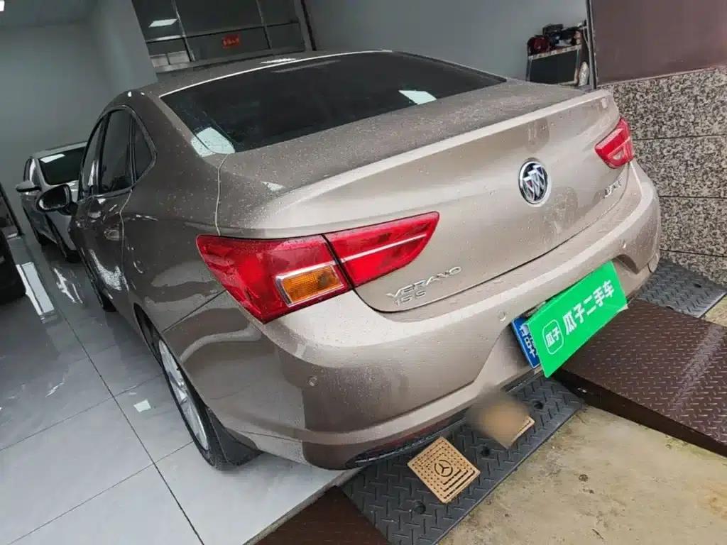Buick Verano 2018 Sedan 15S Automatic Entry-Level — миниатюра 5