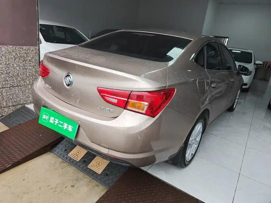 Buick Verano 2018 Sedan 15S Automatic Entry-Level — миниатюра 7