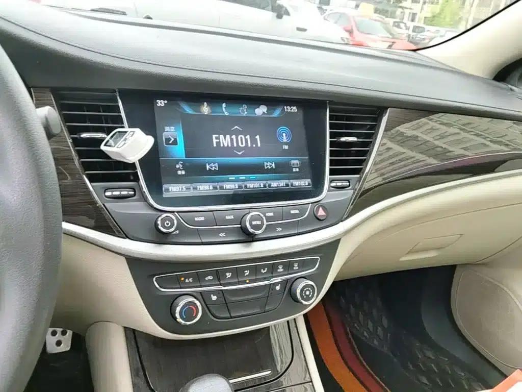 Buick Verano 2019 Sedan 15S Automatic Leading Edition — миниатюра 13