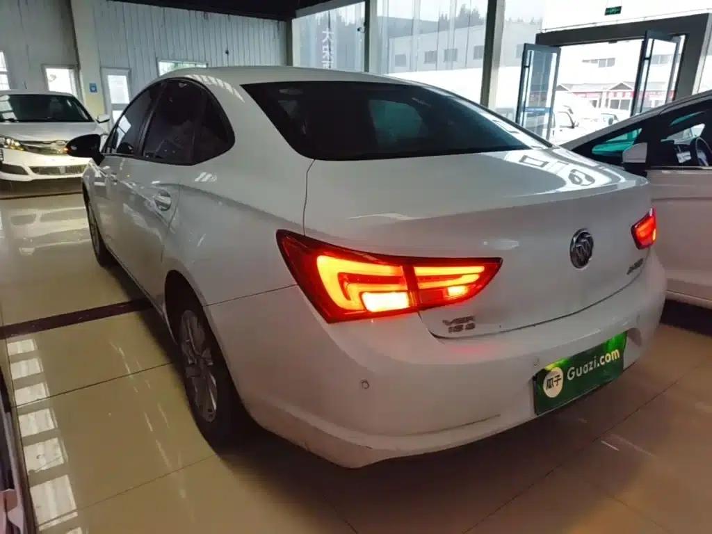 Buick Verano 2019 Sedan 15S Automatic Leading Edition — миниатюра 5