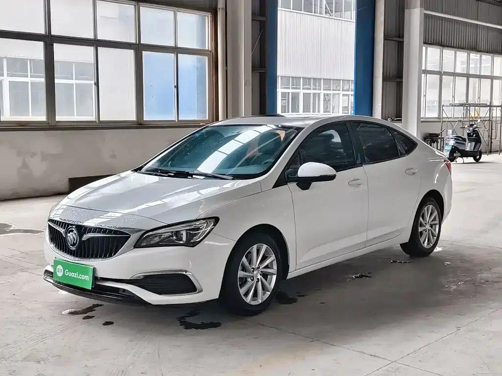 Buick Verano 2018 Sedan 15S Automatic Entry-Level — миниатюра 2