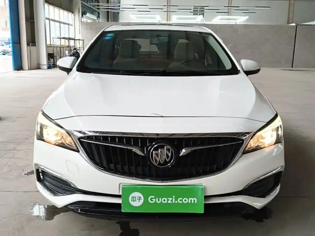 Buick Verano 2018 Sedan 15S Automatic Entry-Level — миниатюра 3