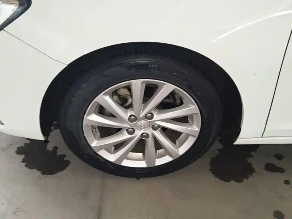 Buick Verano 2018 Sedan 15S Automatic Entry-Level — миниатюра 23