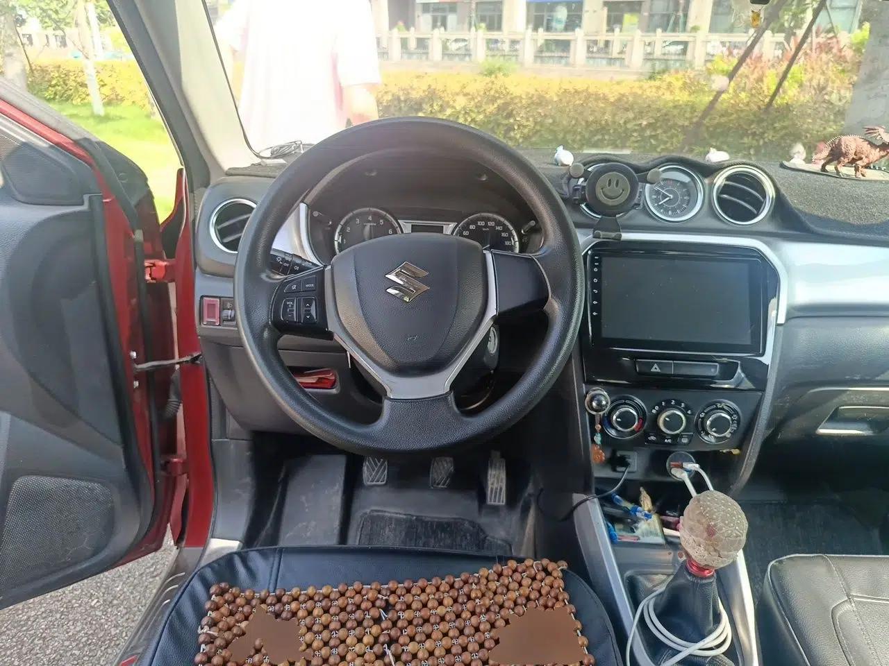 Suzuki Vitara 2016 1.6L Manual Two-Wheel Drive Entry-Level Trim — миниатюра 10