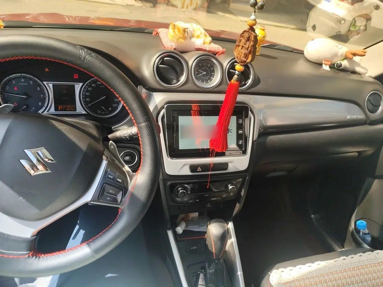 Suzuki Vitara 2016 1.4T Automatic 4x4 Flagship Model — миниатюра 9