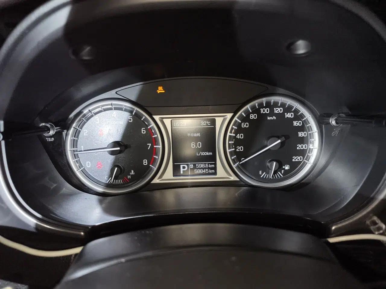 Suzuki Vitara 2016 1.4T Automatic Two-Wheel Drive Luxury Version — миниатюра 11