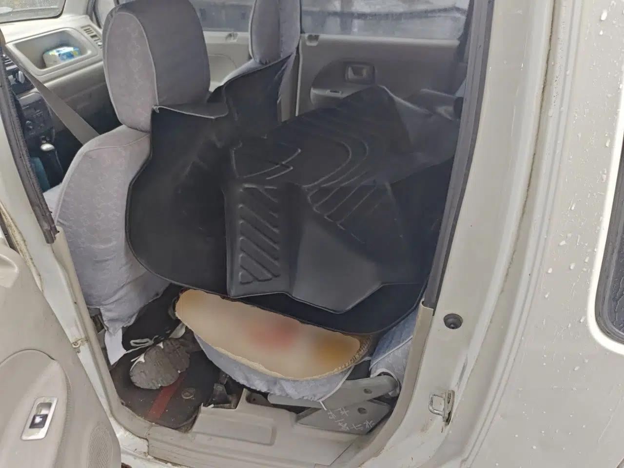 Suzuki Wagon R 2015 1.0L Manual Comfort Model — миниатюра 17