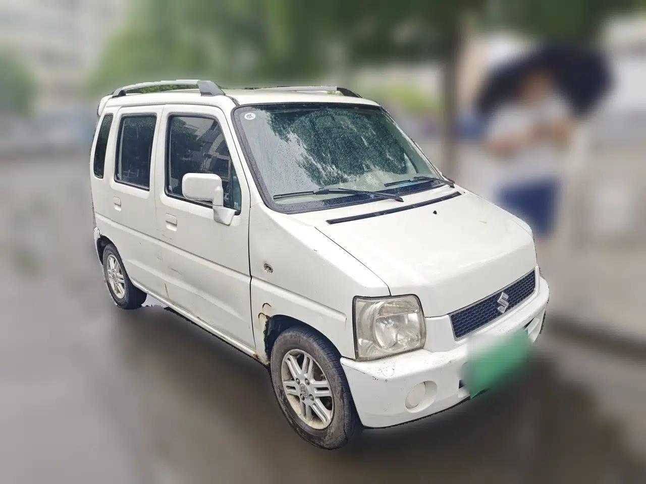 Suzuki Wagon R 2015 1.0L Manual Comfort Model — миниатюра 3